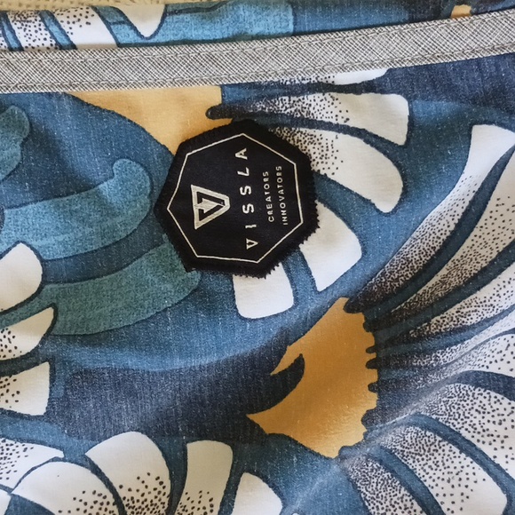 Vissla surf board swim shorts size 33 - Picture 2 of 6